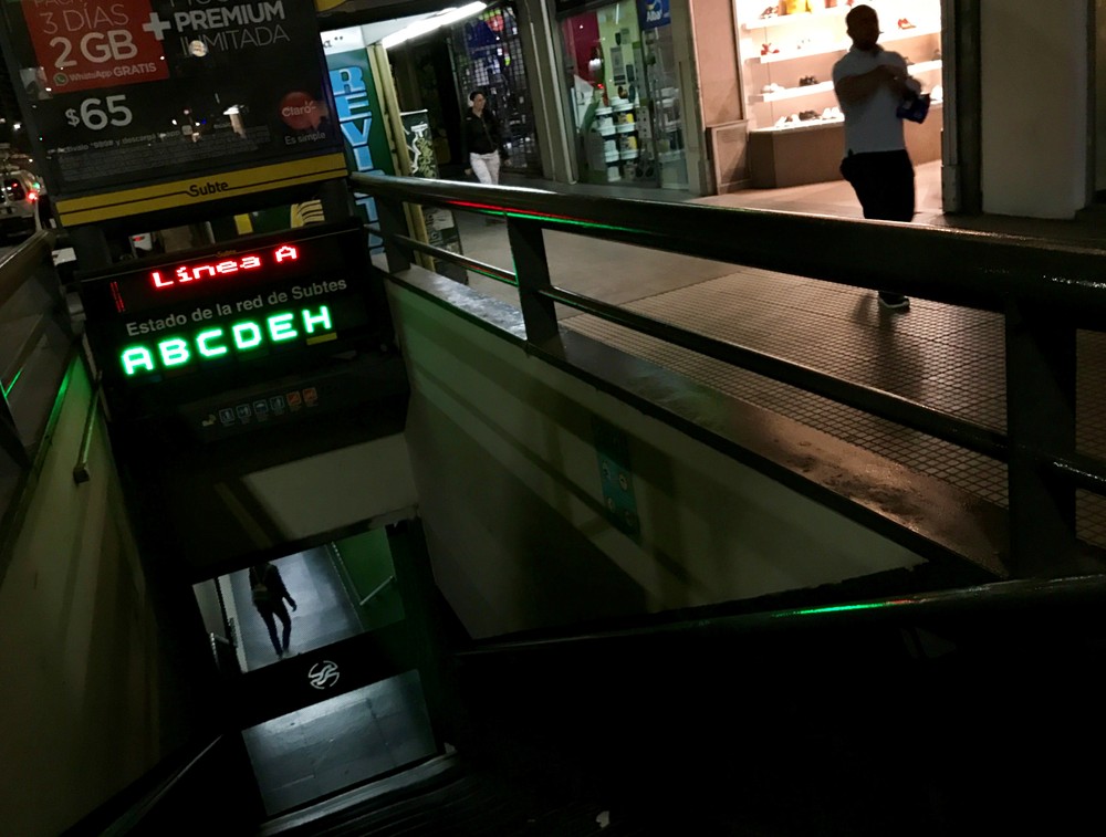 Greve geral contra governo Macri paralisa transportes e serviços na Argentina